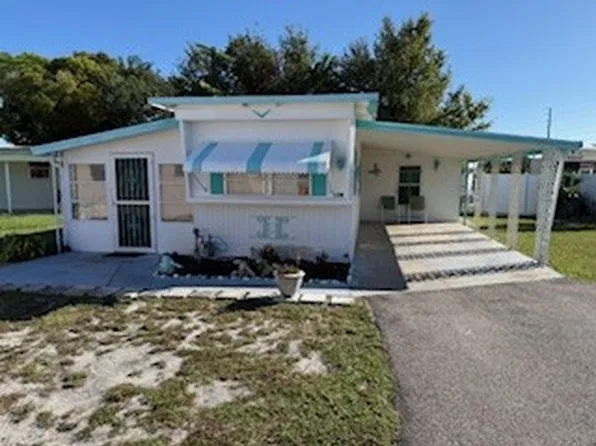 10B Lake Breeze Dr, Tavares, FL 32778