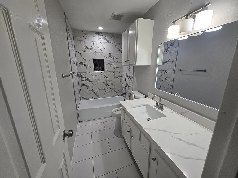 3221 Dreeben Dr #101 — Photo 18