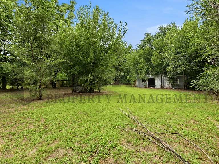 1620 E Selma St — Photo 6