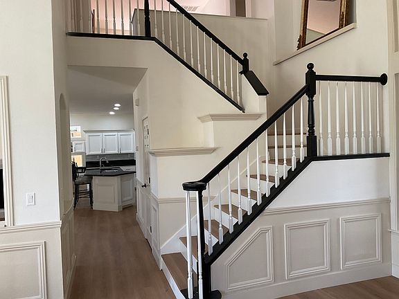 2nd image of 4031 Meadow Wood Dr