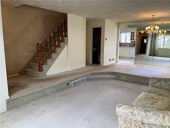 3rd image of 676 Leverett Ave