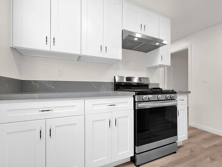 New range and hood