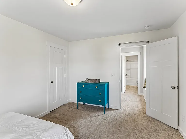 3041 Commonwealth Dr — Photo 28