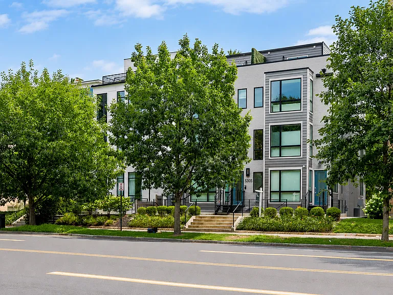 5305 Connecticut Ave NW #10 — Photo 4