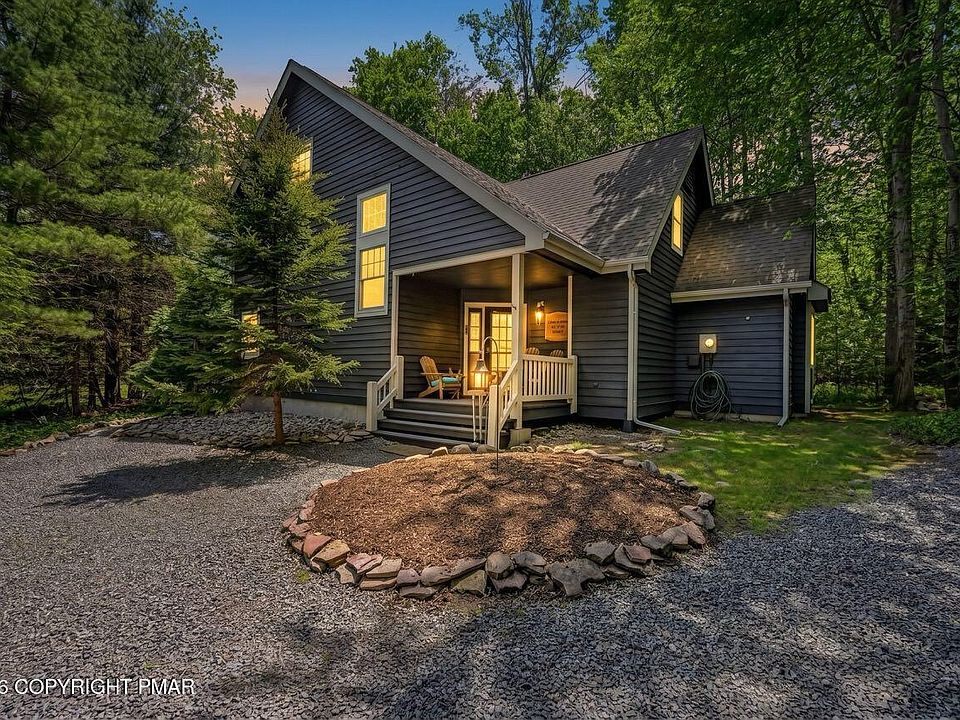 1st image of 120 Mooncreek Ln
