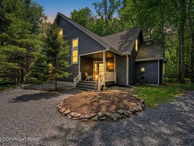 120 Mooncreek Ln, Pocono Pines, PA, 18350