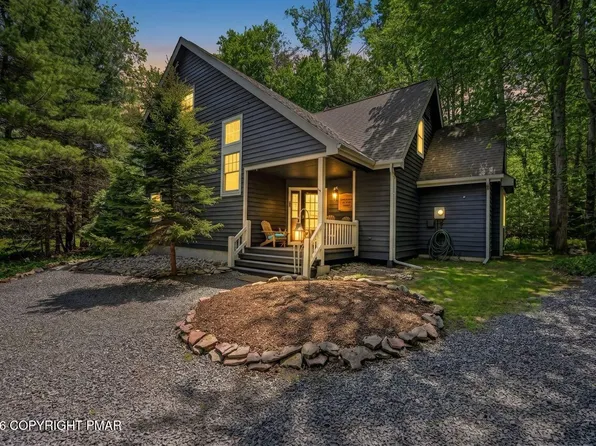 120 Mooncreek Ln, Pocono Pines, PA 18350