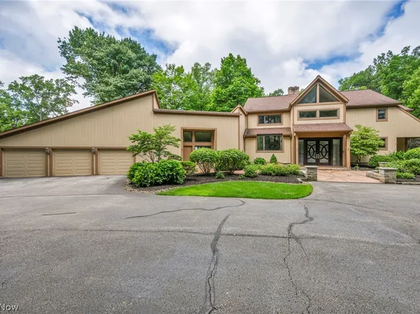 4670 Figgie Dr, Willoughby, OH 44094