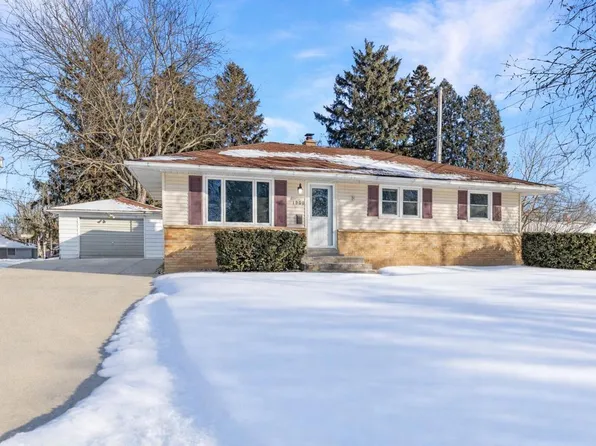 1000 Grant PLACE, West Bend, WI 53090
