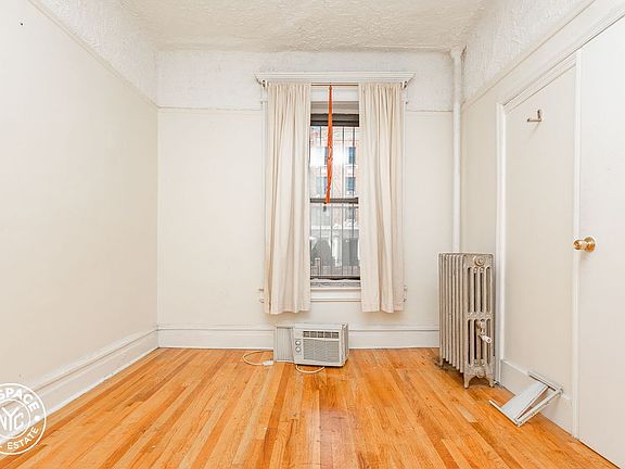 4th image of 601 Park Pl #44