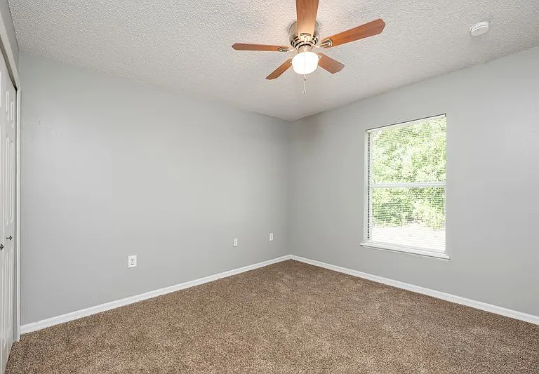 1122 Alloway Ave — Photo 11