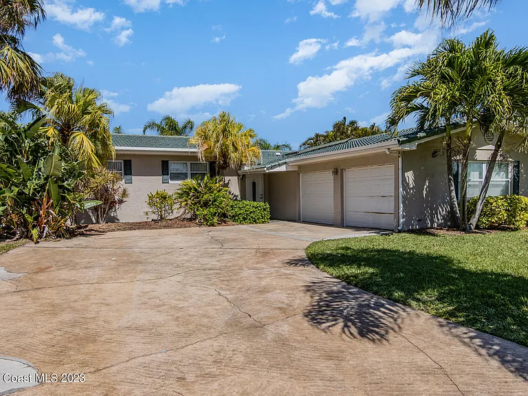 187 Jamaica Dr — Photo 2