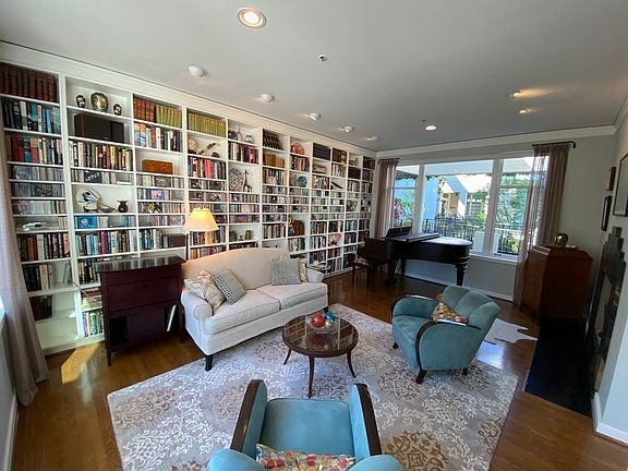 5th image of 1009 Western Ave APT 1209