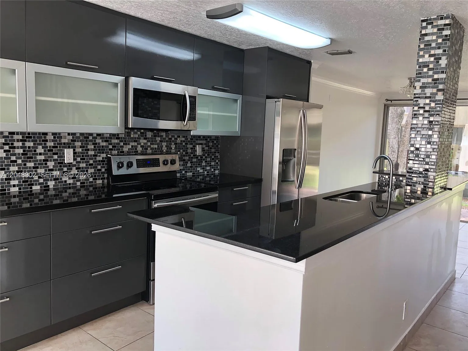 Townhouses At Jacaranda C — Photo 1