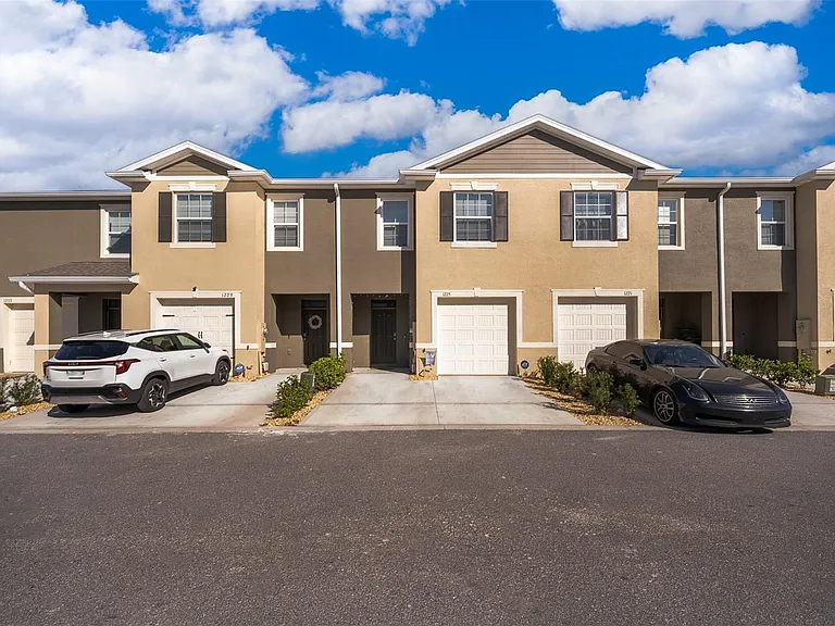 1225 Yellow Finch Dr — Photo 1