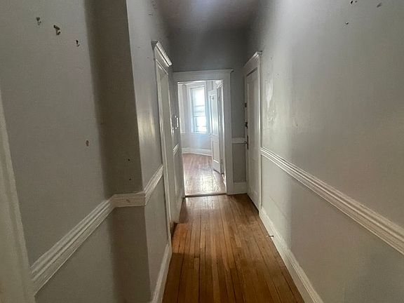 4th image of 155 Kelton St #12
