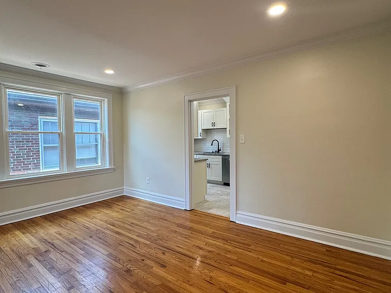 Kitchen entry