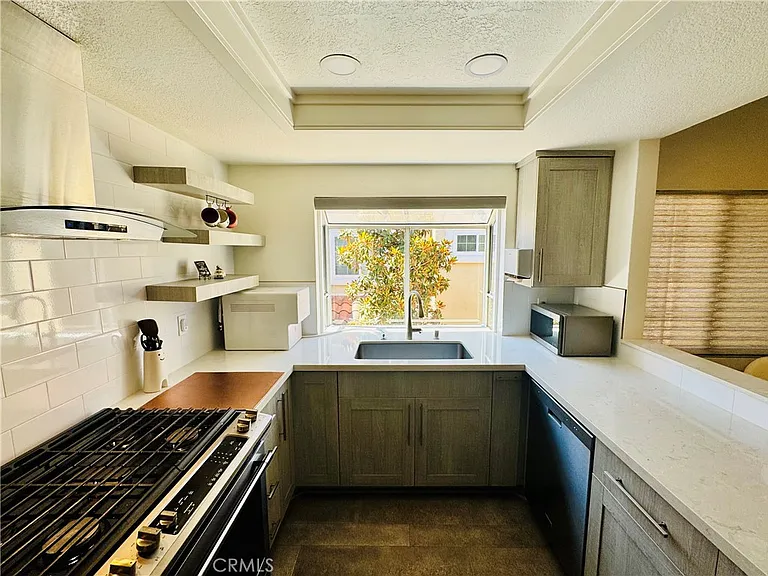 2444 Paseo Circulo — Photo 3