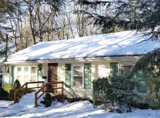 136 Black Bear Run, Paupack, PA 18451
