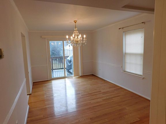 4th image of 38 Owens Glen Ct