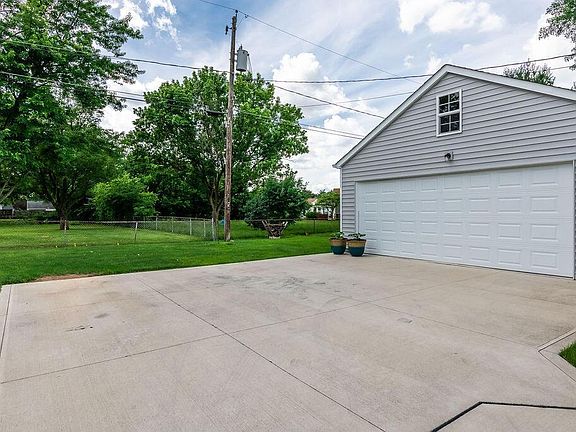 2nd image of 463 Benson Dr