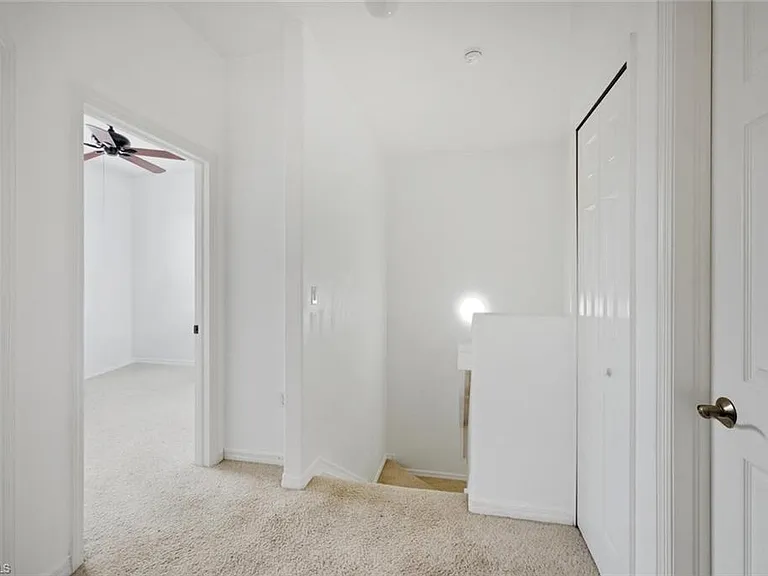 7631 Bristol Cir — Photo 17