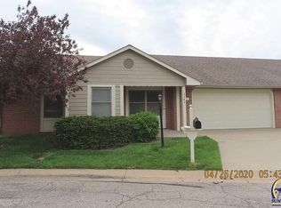 2383 SW Fountain Pl, Topeka, KS 66614