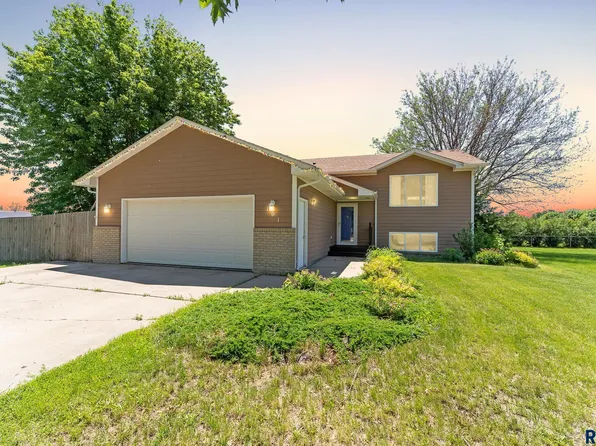 101 W Beechnut St, Brandon, SD 57005