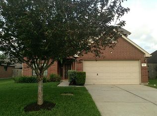 110 Cedar Lake Dr, League City, TX 77573
