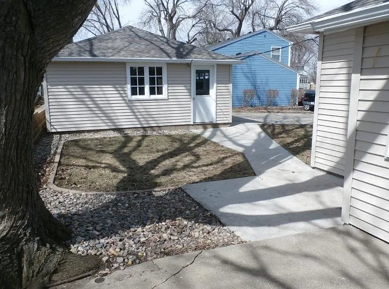 backyard to garage