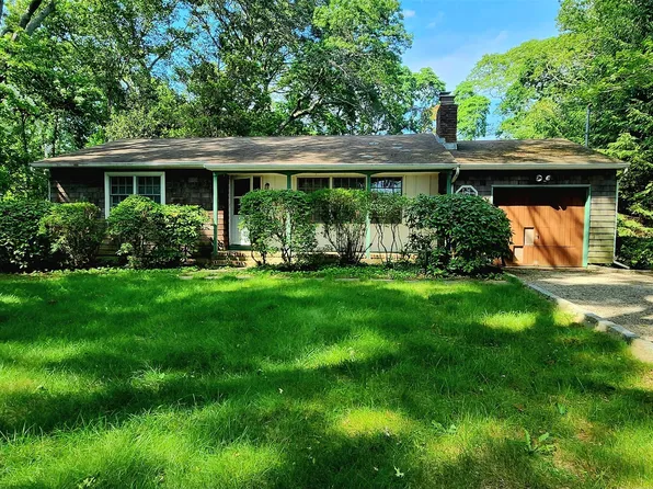 49 Sayres Path, Wainscott, NY 11975