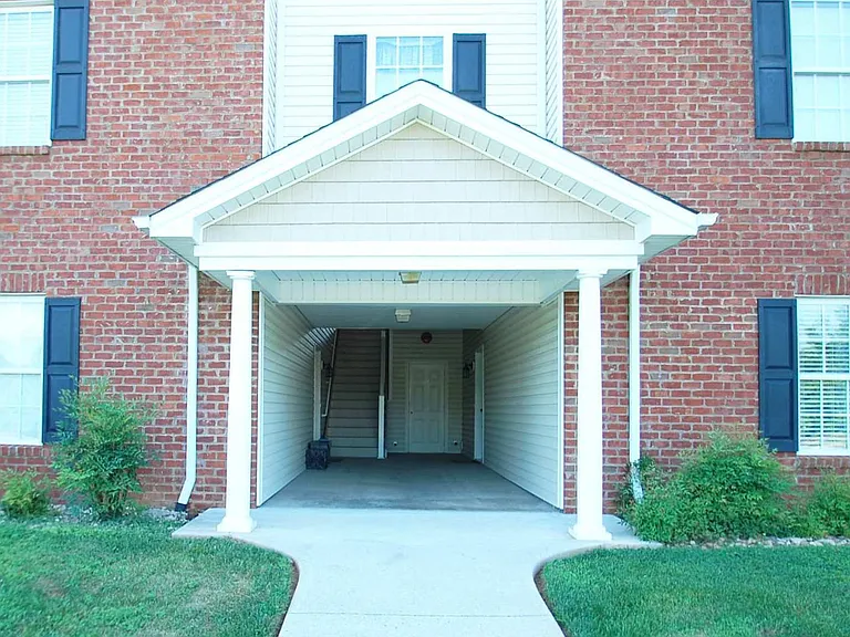102 Capstone Dr #303 — Photo 3
