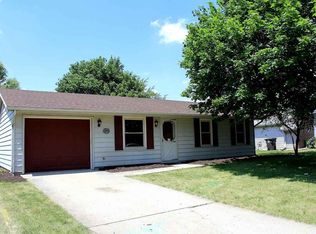 2909 Sandarac Ln, Fort Wayne, IN 46815