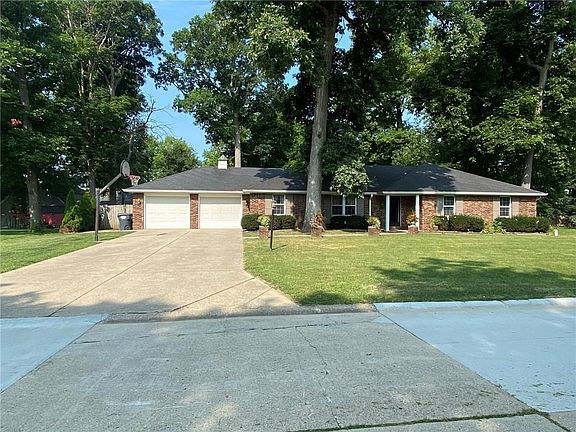 4th image of 4851 Beechmont Dr