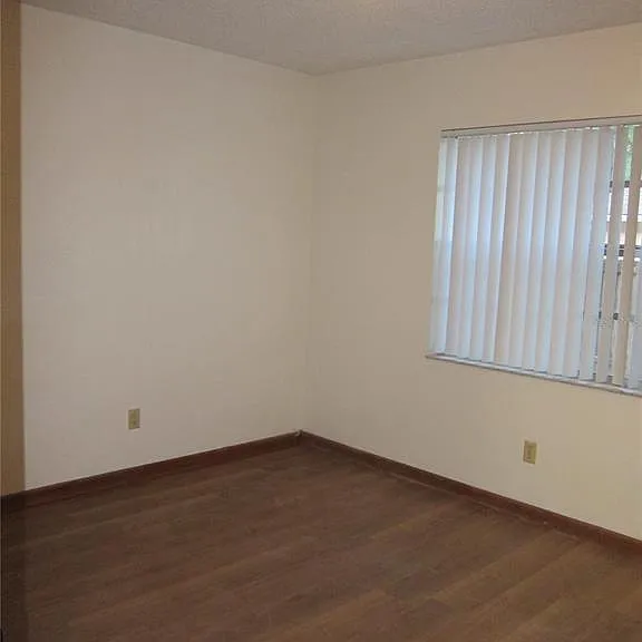 1209 SW 80th Dr — Photo 26