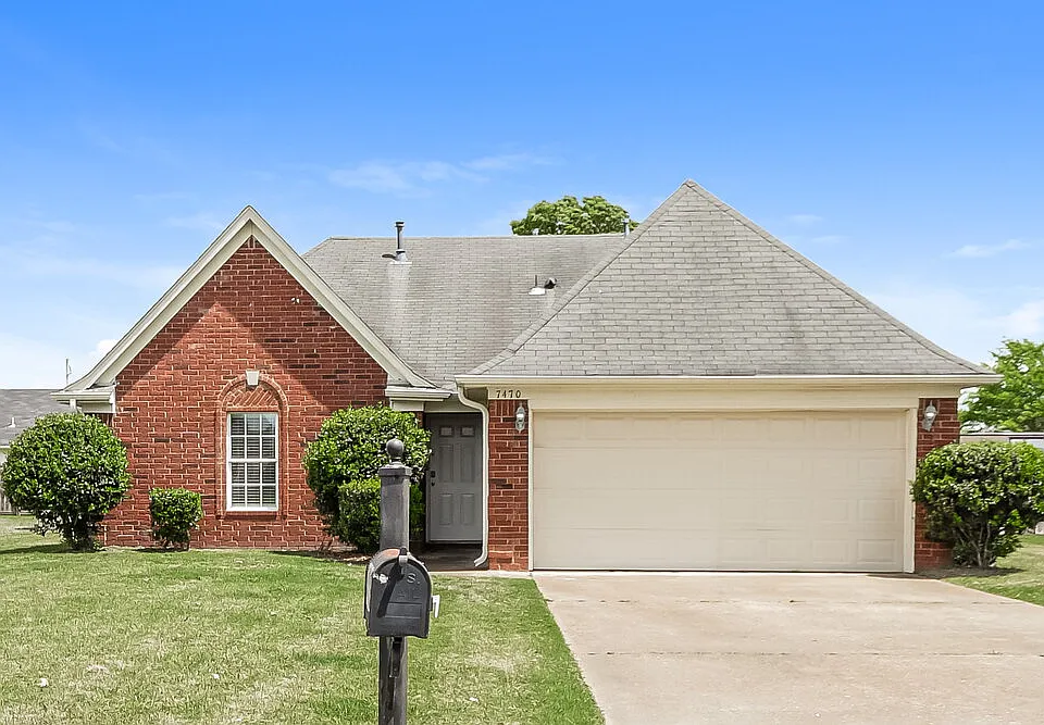 7470 Jennifer Dr