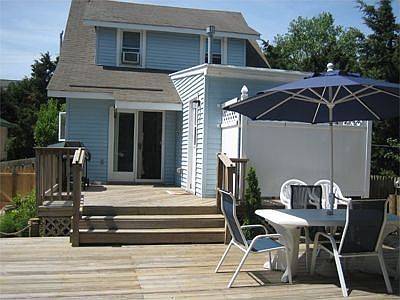 2nd image of 213 W 22nd St