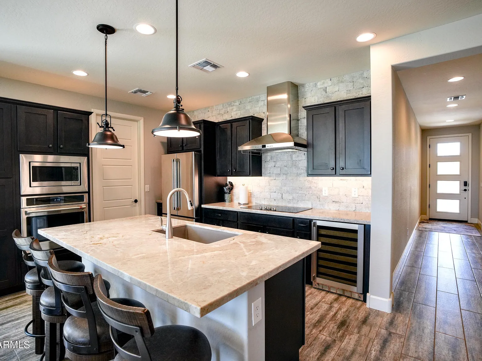 2 bed, 2.5 bath, 1777 sqft, $4,000 — Photo 4