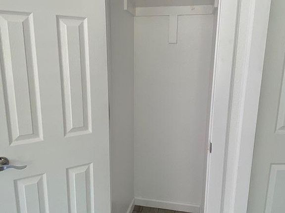 2nd image of 2536 W Morten Ave #B