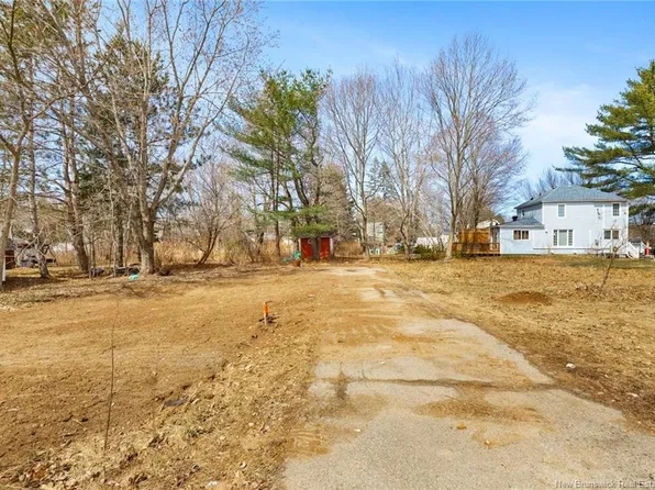 73 Queen St, Minto, NB E4B 3P5