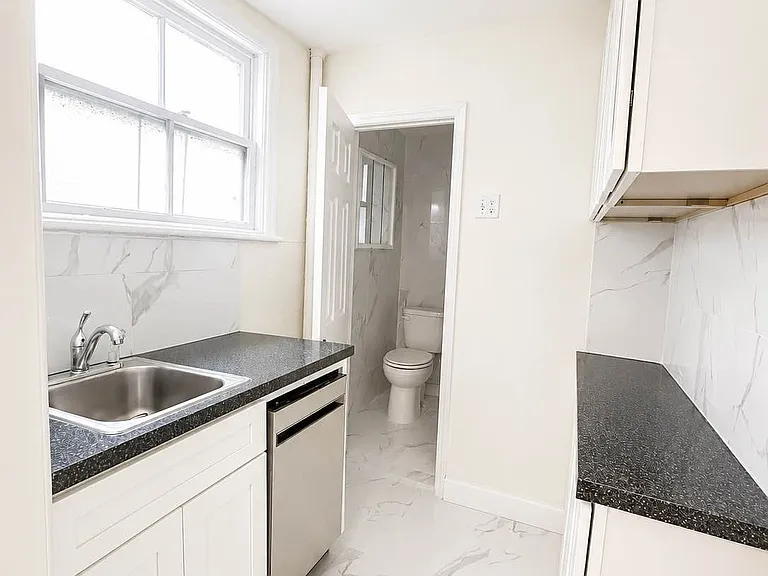 58 Jane St #2 — Photo 3