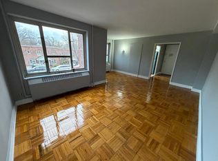 (Undisclosed Address), Fresh Meadows, NY 11365
