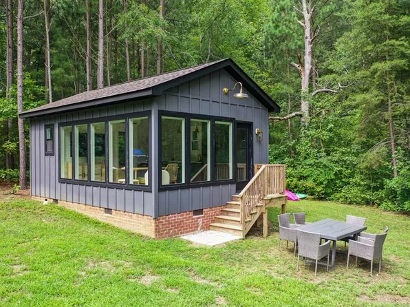 257 Apple Tree Rd, Montross, VA 22520