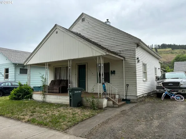 2114 Cedar St, La Grande, OR 97850