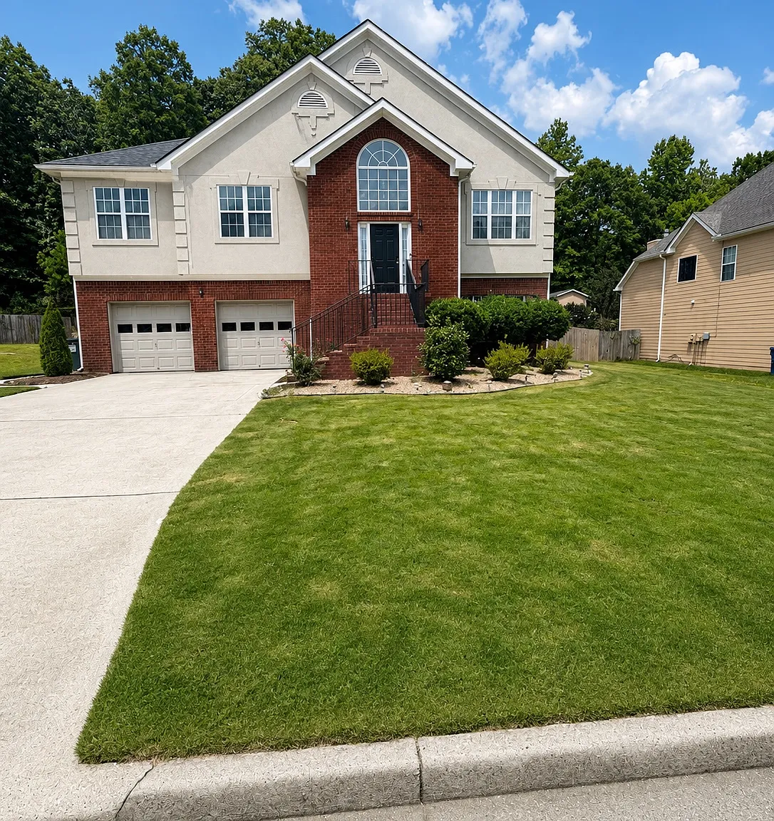 4 bed, 2334 sqft, $2,500 — Photo 2