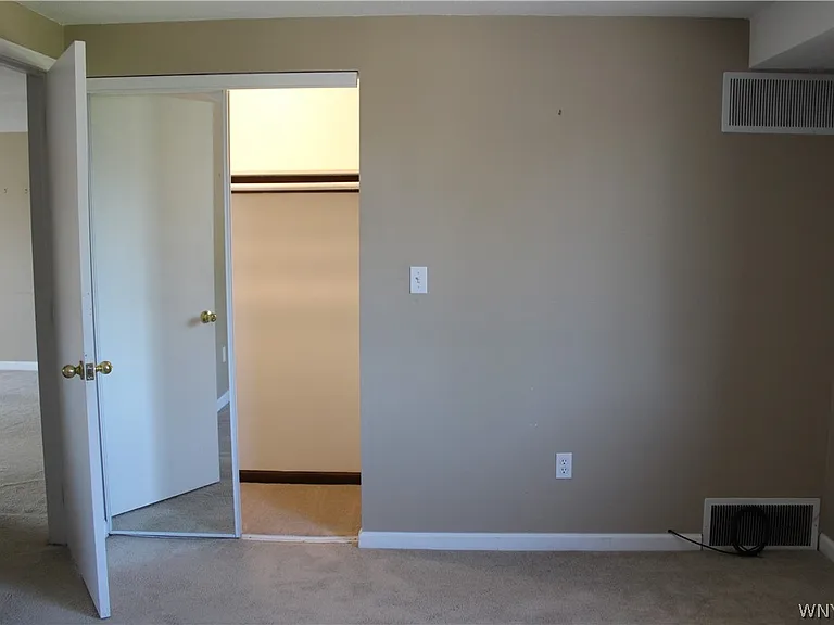 3948 Ridge Lea Rd #D — Photo 18
