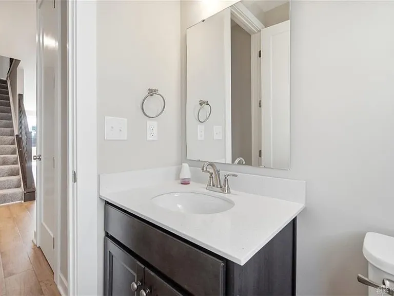 7241 Otley Dr — Photo 31