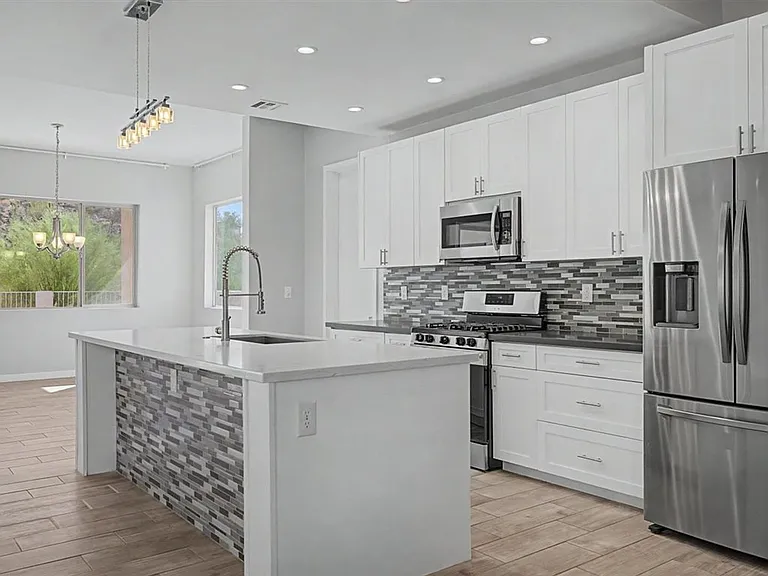 10053 N Alder Spring Dr — Photo 5