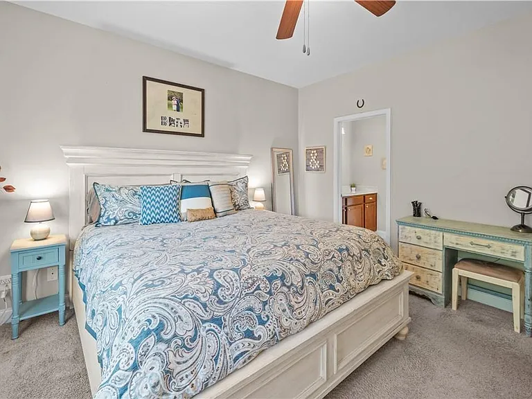 498 Waverly Ln — Photo 23
