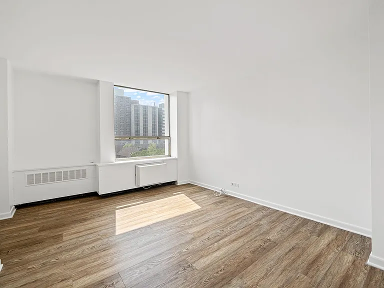 1360 N Sandburg Ter #601C — Photo 14